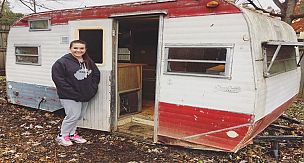 Williamstown Teen Spend 200$ To Buy An Old Caravan, The Result Is Epic