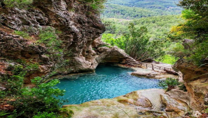 '' King Pool'' Just Like A Part Of Heaven