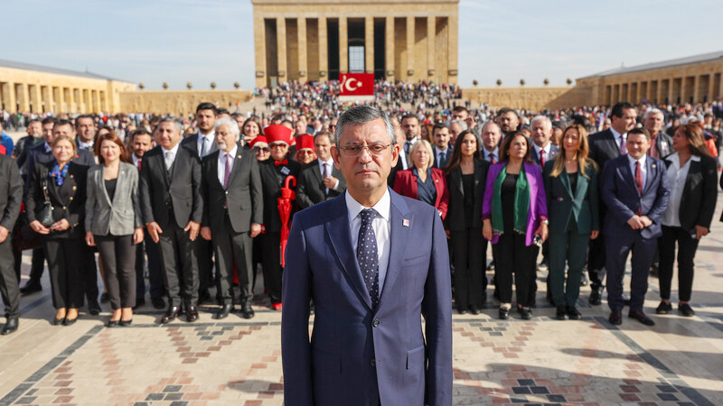 CHP'den ANITKABİR'e anlamlı ziyaret