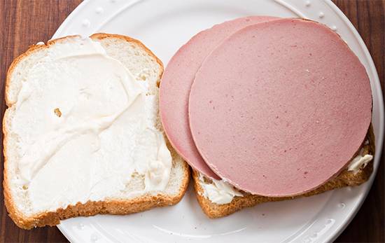 What Is Bologna Made Of? The Truth Behind America’s Most Misunderstood Lunch Meat